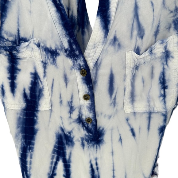 Torrid Roll Tab V Neck Henley Blouse Tie Dye Plus Size 2X EUC - Picture 4 of 8